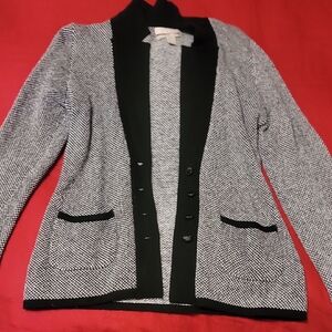 Banana Republic Black and White Women's Sweater
